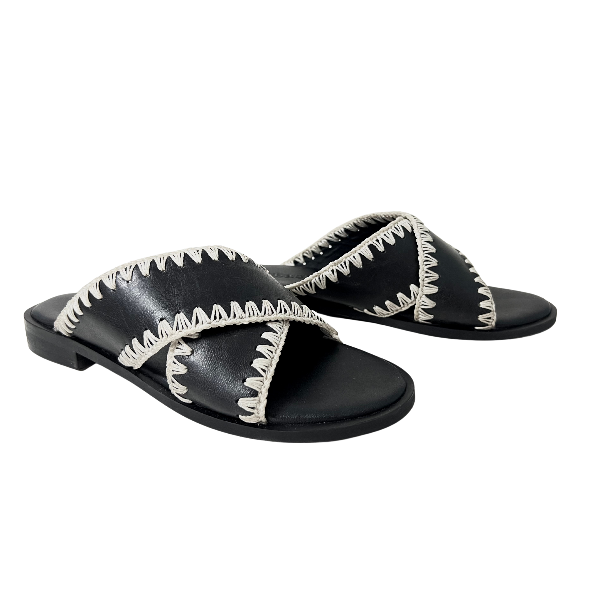 Qianna black Leather weaved sandal