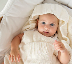 Soft bamboo baby blanket with a frill - Coconut by Lullalove UK / Buddify