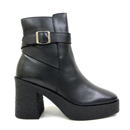 Lara Black Platform High Heels by oobash / Buddify