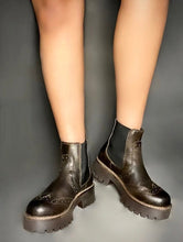 Emma Brown Oxford Chelsea by oobash