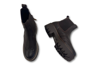 Emma Brown Oxford Chelsea by oobash