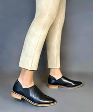 Kate Black Dress Shoes by oobash / Buddify