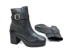 Lara Black Platform High Heels by oobash / Buddify