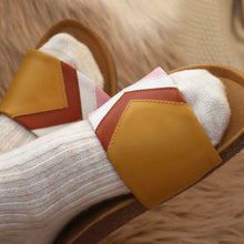 vegan' and pink. Get these stylish - Gelbe Sandalen in Senf, Terracotta, Weiß, Rosa - Vegan 'gelbe' (yellow) sandals in mustard, terracotta, by Fünve / Buddify