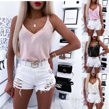 V-neck loose camisole by Wiio