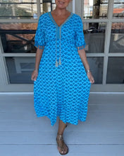 Casual V-neck dress by Trendsi